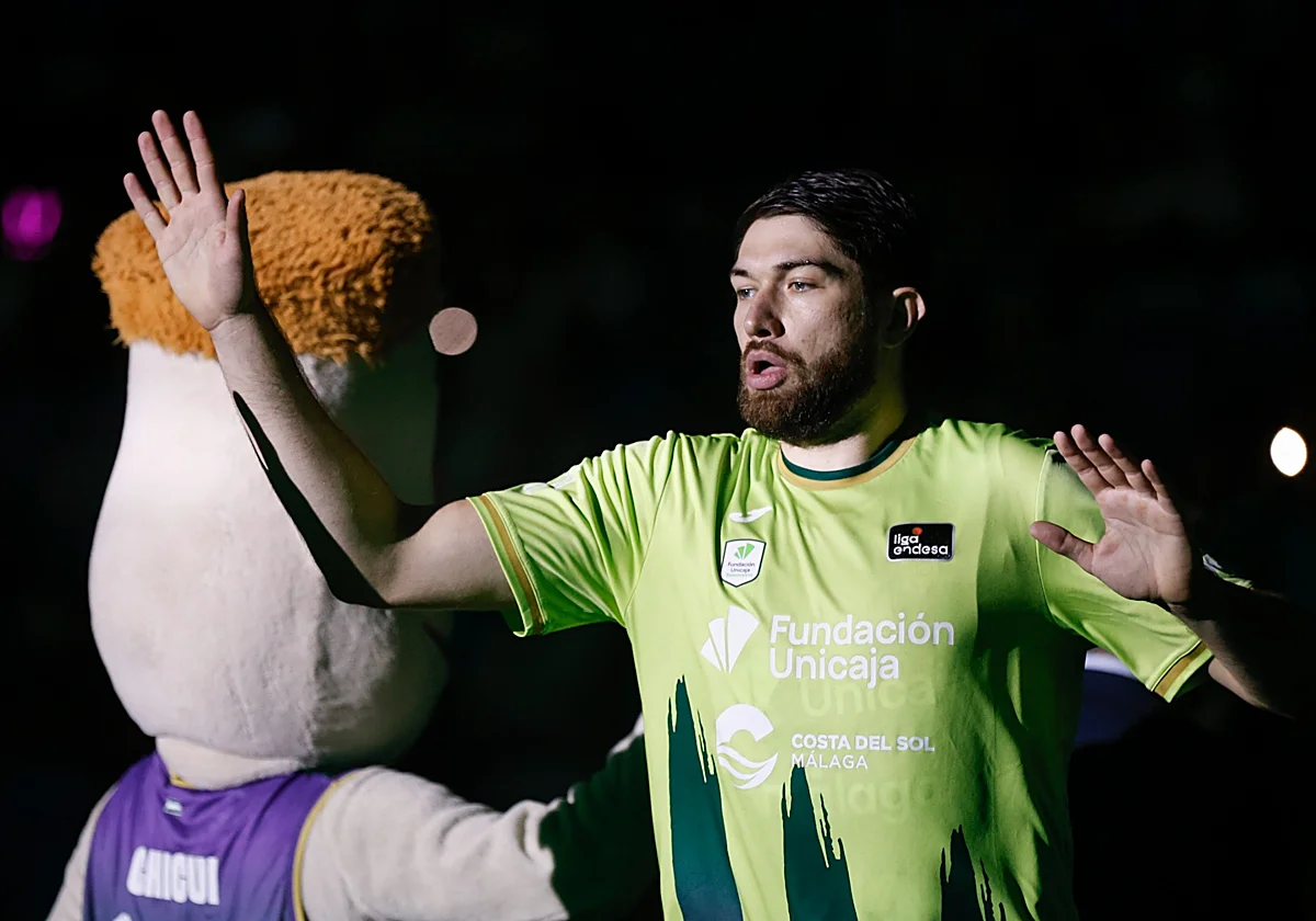 Killian Tillie se entrena con normalidad tras el susto ante el Burgos