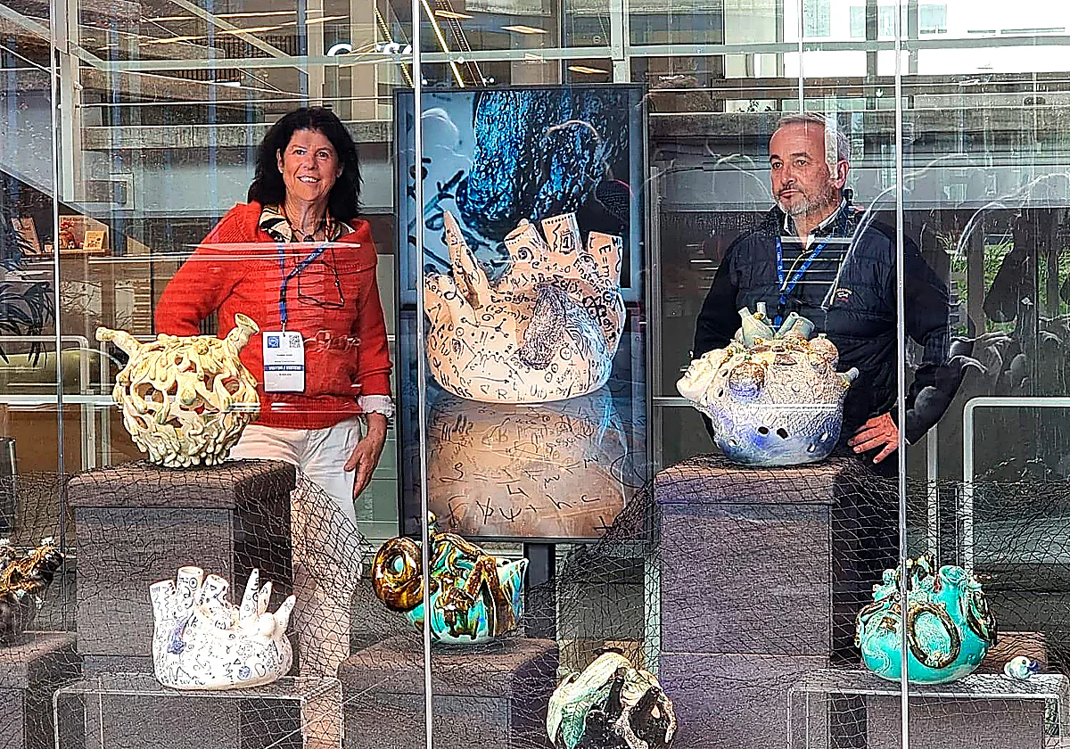 Malaga ceramicist's 'quantum water jugs' explain mysteries of physics at Cern