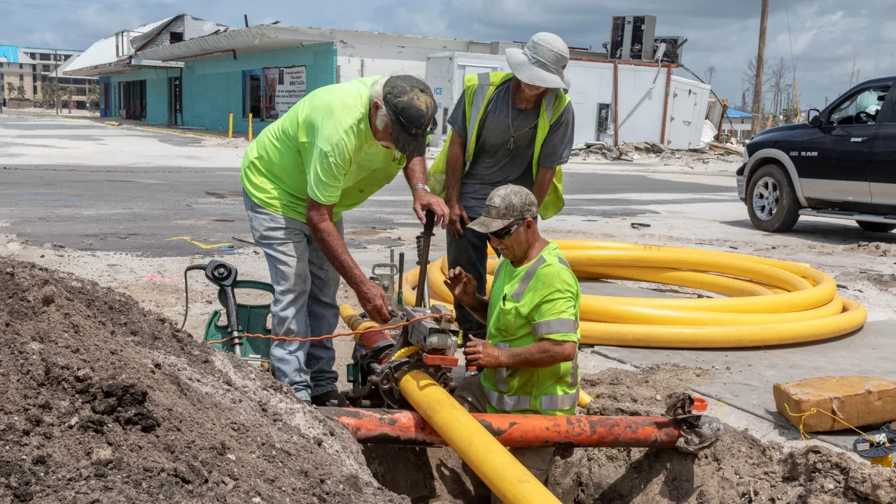 Gobierno de México defiende el posible uso de fracking para extraer gas pese a las advertencias de colectivos