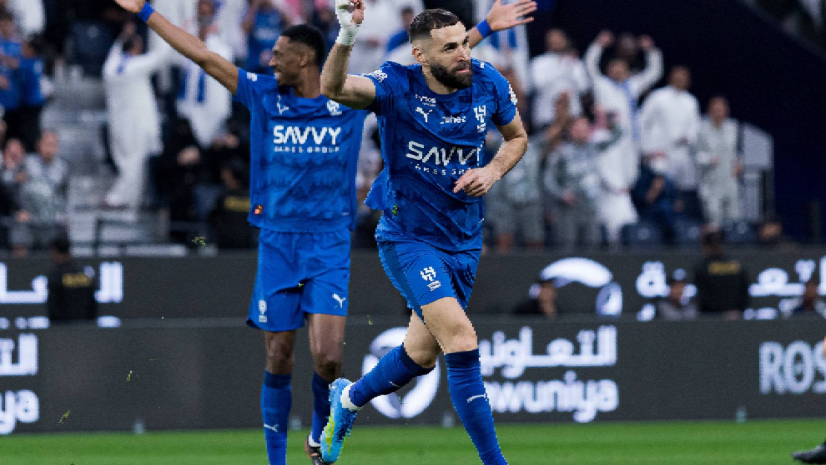 Un hat-trick de Benzema sostiene las aspiraciones de título de Al-Hilal