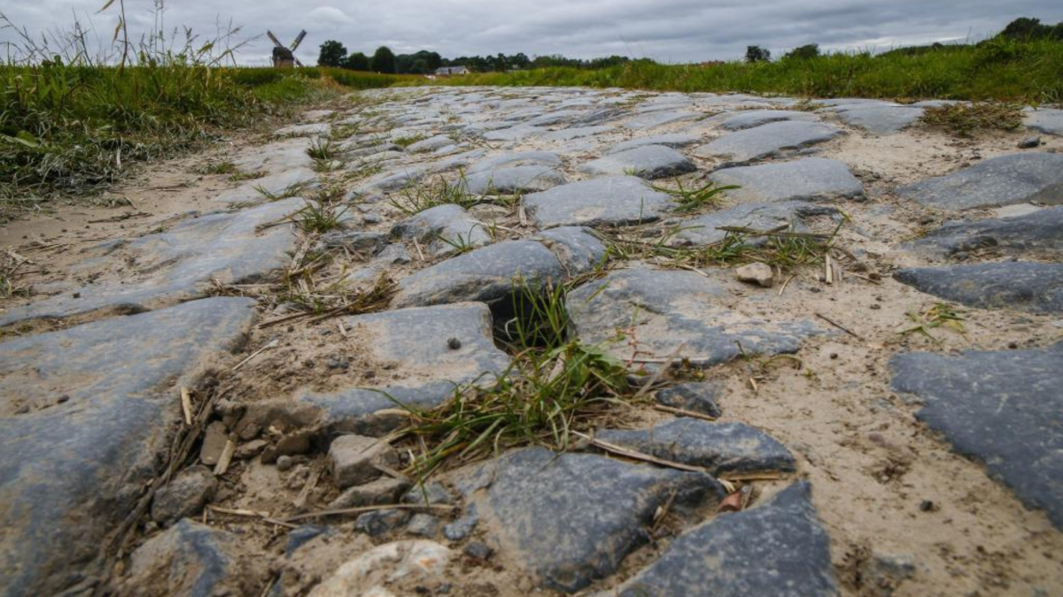 La Roubaix, en alerta en los días previos a la gran cita: ¡los robos de los adoquines lo complican todo!