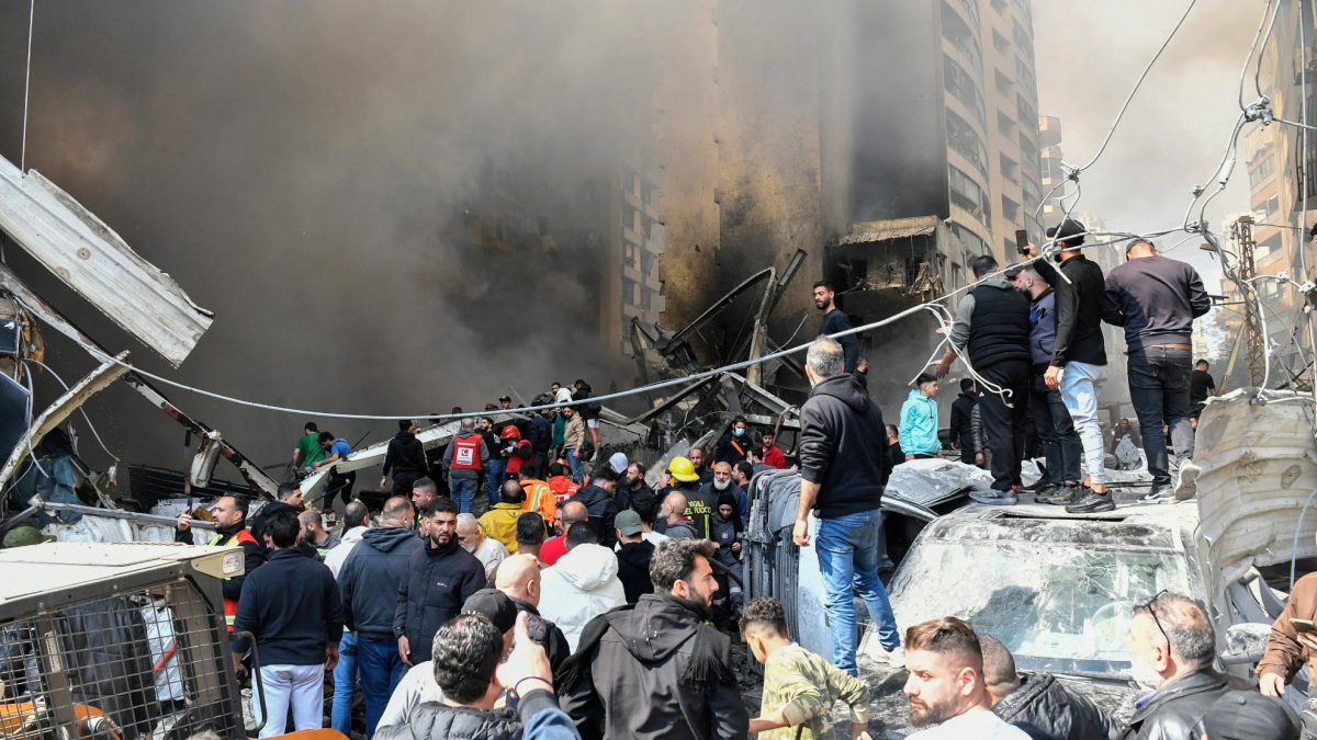 Irán cierra de nuevo el estrecho de Ormuz tras la brutal ofensiva de Israel en Líbano: 160 bombas en solo 10 minutos