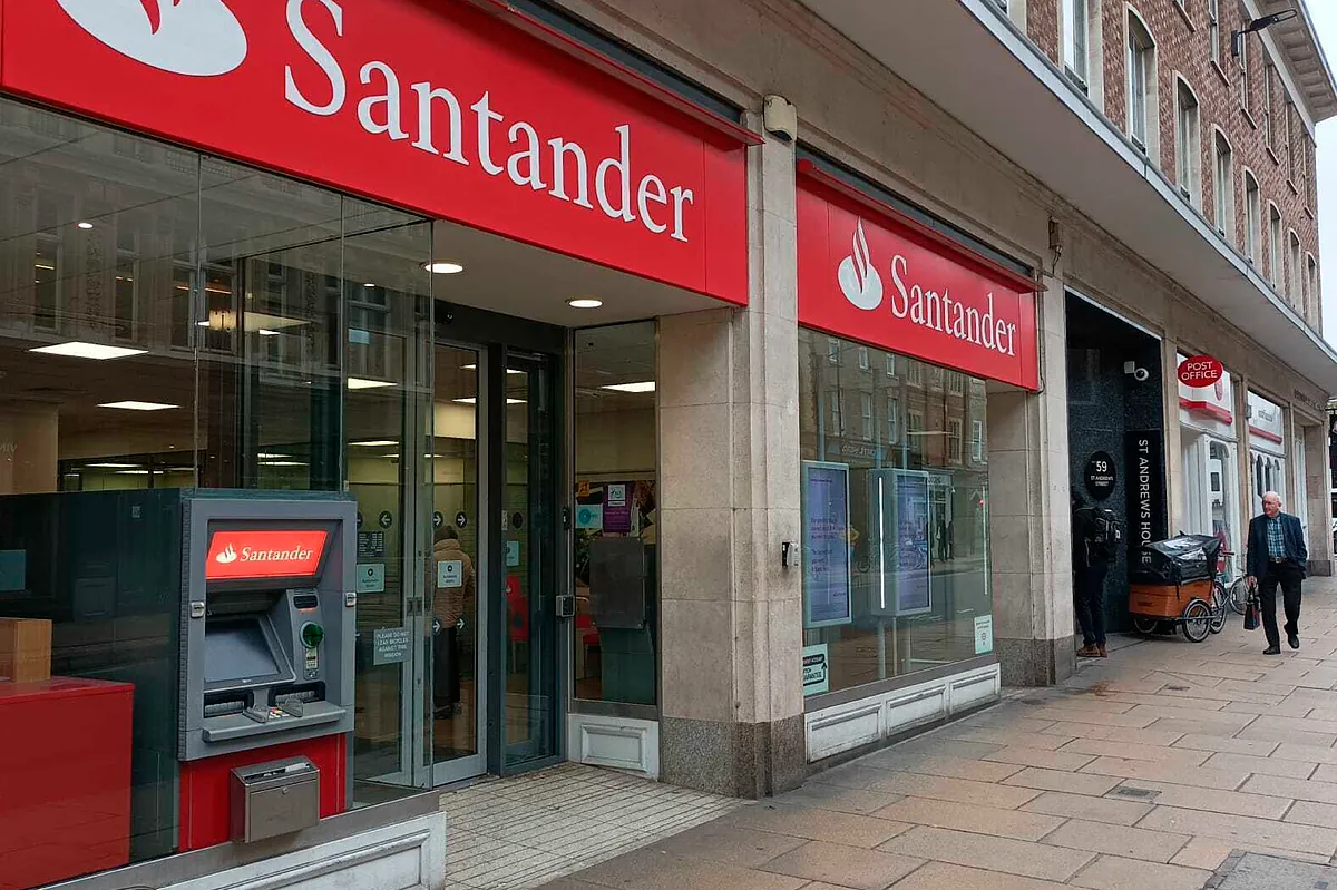 Santander UK recorta 2.600 empleos antes de comprar TSB