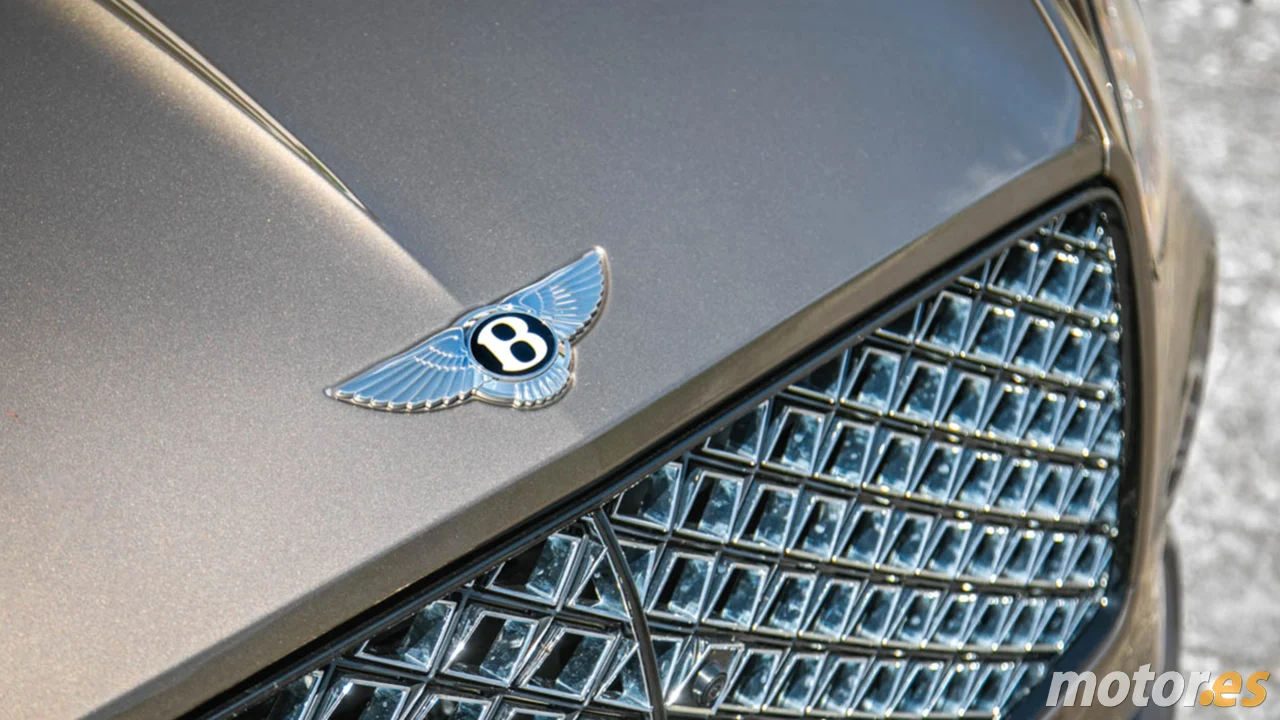 Bentley afronta un 2026 decisivo con su asalto al mercado de eléctricos de superlujo con un SUV hermanado con el Porsche Cayenne