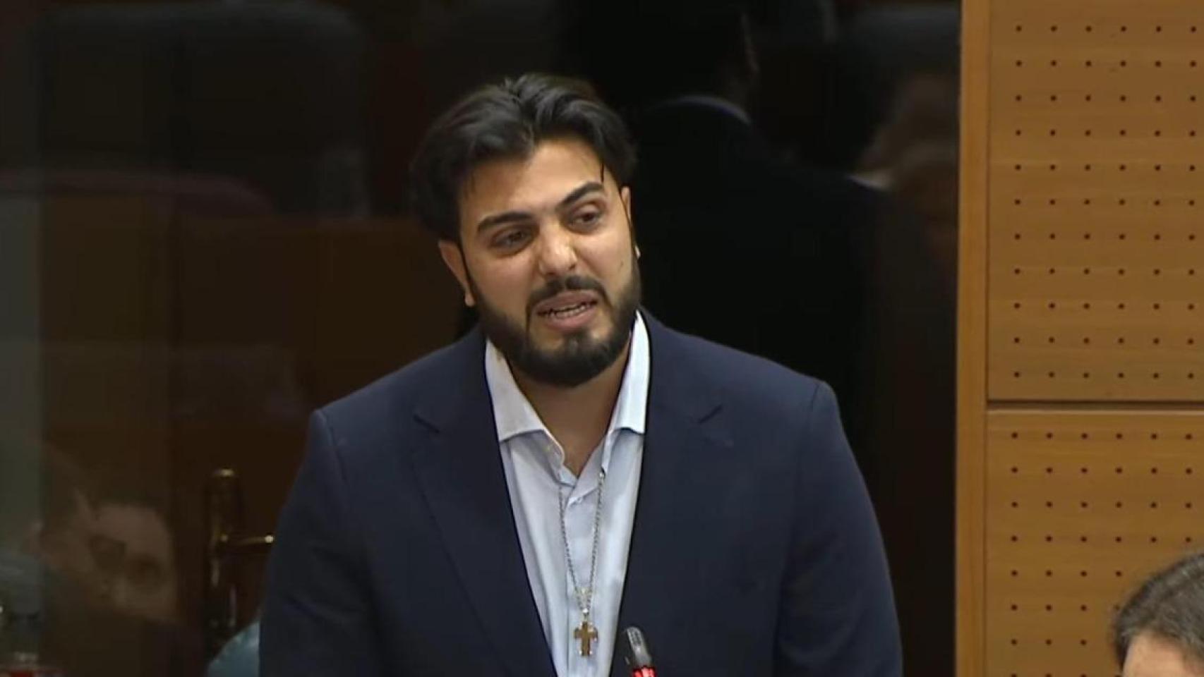 Las lágrimas de Samuel, el diputado gitano que denuncia racismo en los tanatorios de Madrid tras morir su sobrino