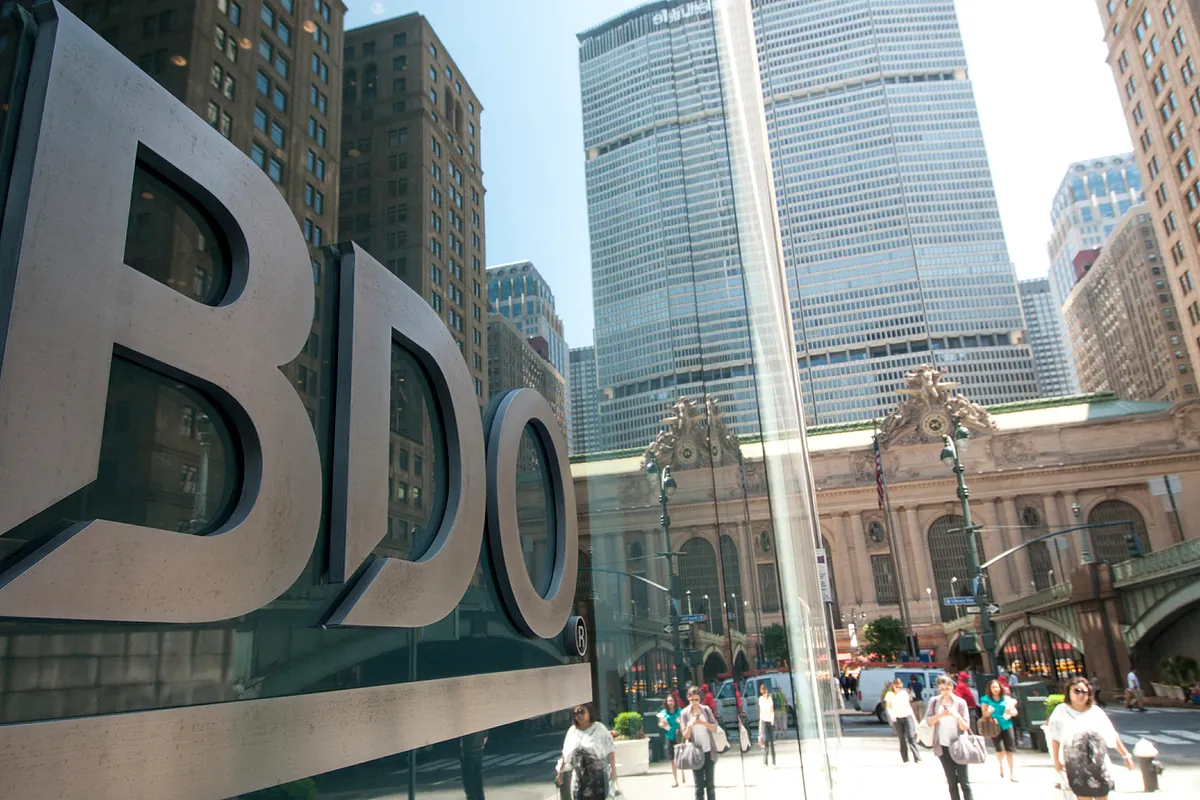 BDO elimina 31 puestos de socio en Reino Unido ante la presión de la IA y la caída de los beneficios