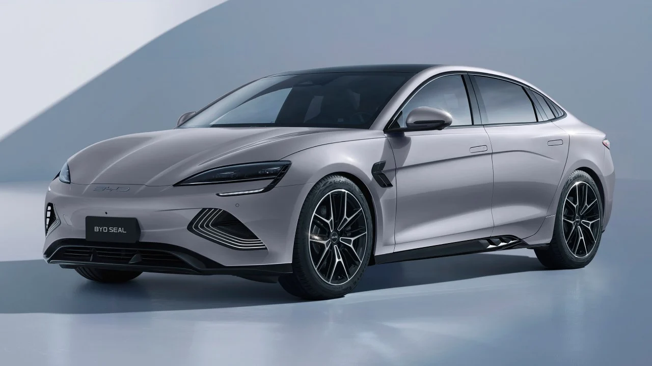 BYD pone a la venta el SEAL 2026 en España: más espacio, más tecnología y un precio por debajo de 35.000 euros
