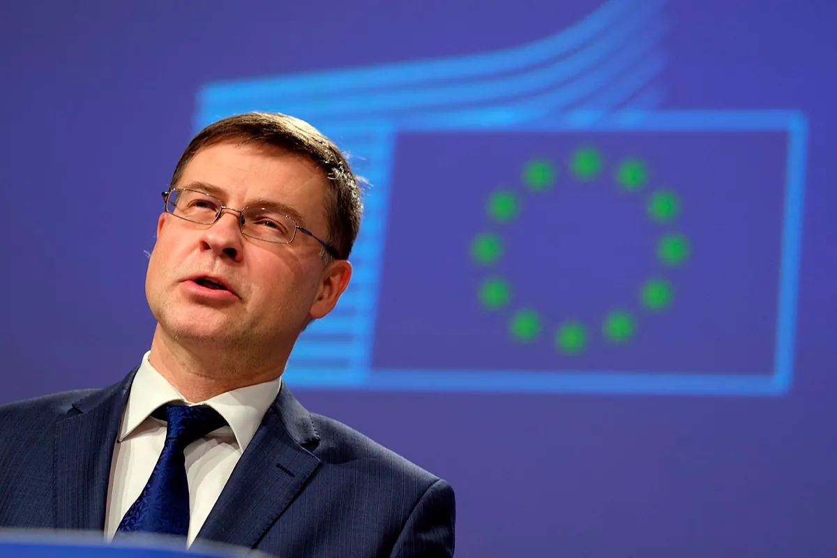 Bruselas advierte que la UE aún sufrirá un 'shock estanflacionario'