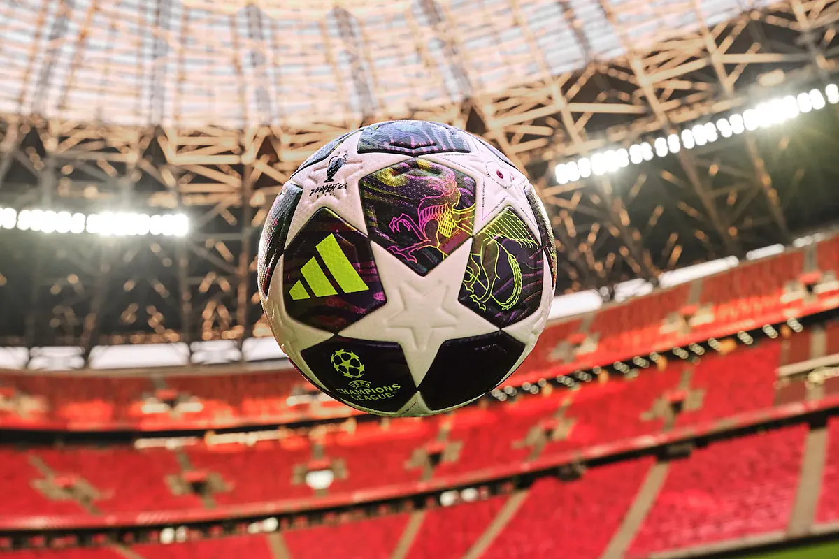 Nike, cerca de arrebatar a Adidas el balón de la Champions