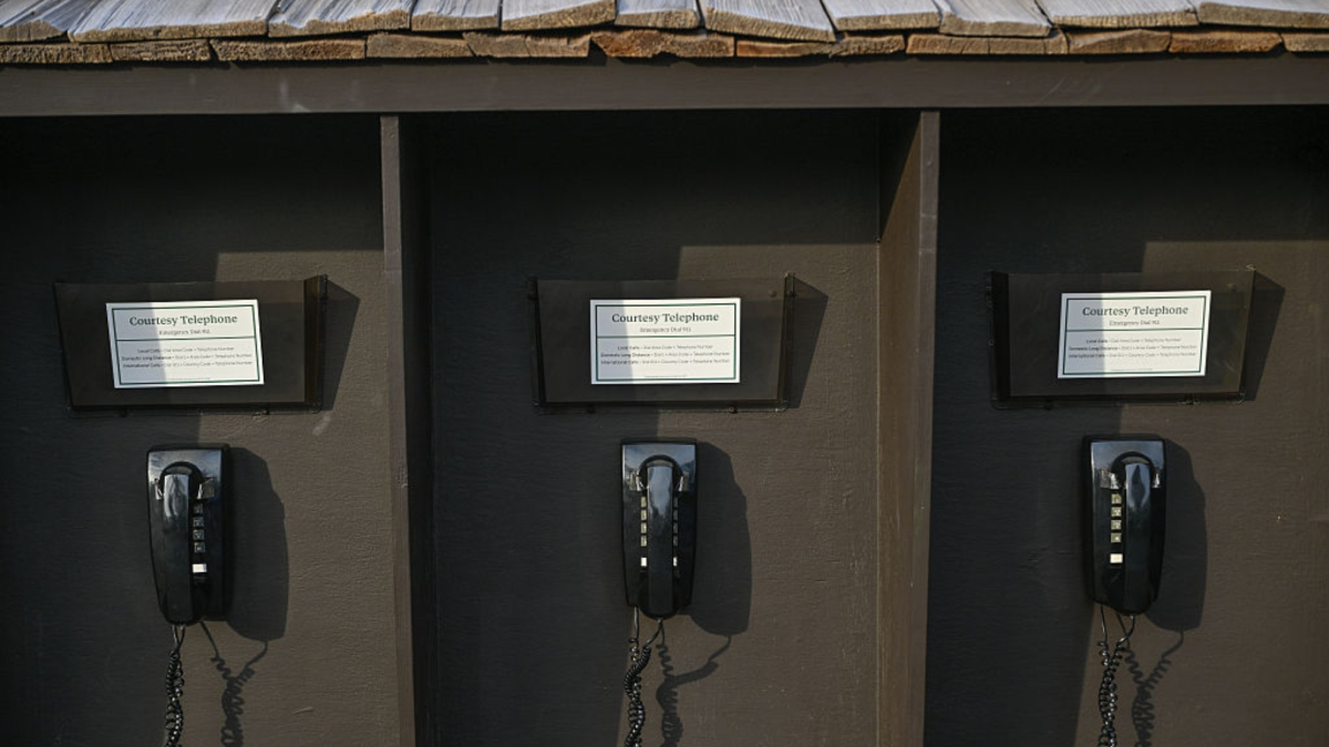 Augusta expulsa a un ganador de grandes por usar el móvil