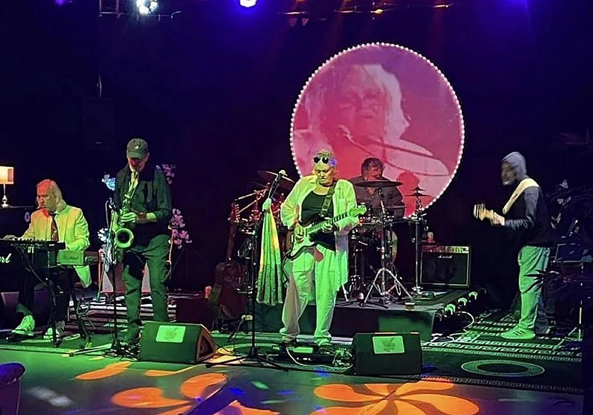 Mama Paula performs in Fuengirola