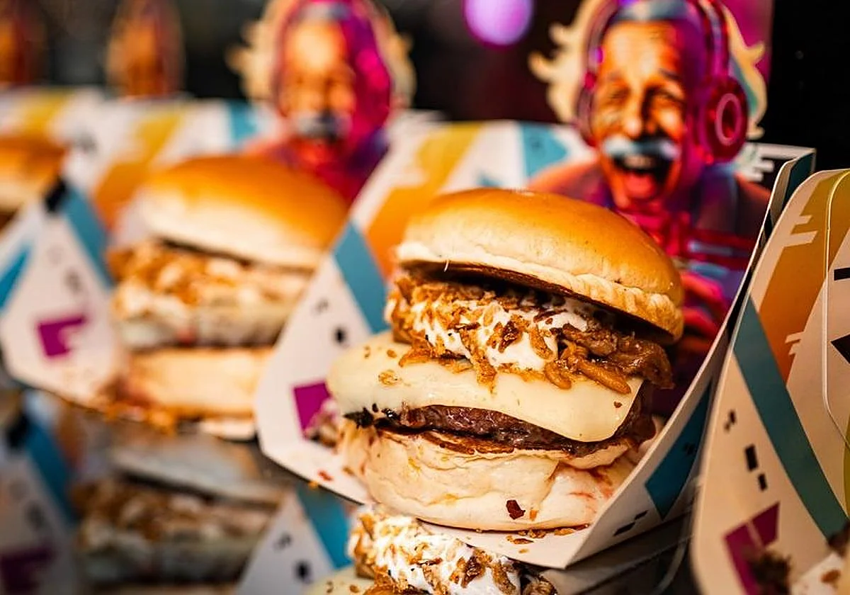Vélez-Málaga, parada obligatoria de los amantes de las hamburguesas smash