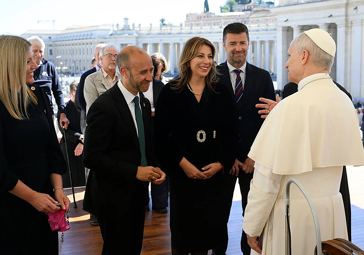 El Papa León XIV recibe a los alcaldes de Ronda y Grazalema en el Vaticano tras la crisis del temporal