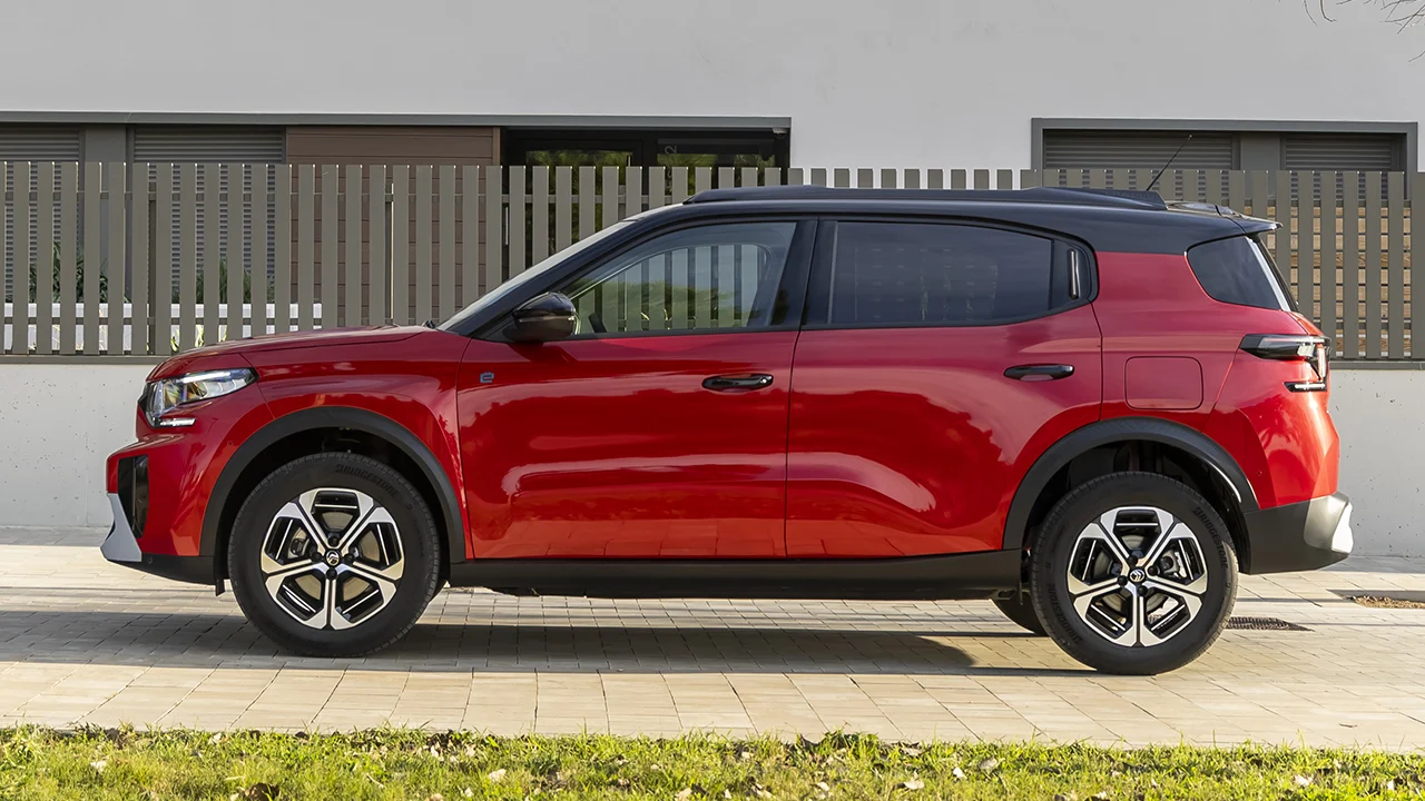 3.000 € de rebaja para el SUV familiar que rompe el mercado con un precio a lo Dacia, hasta 7 plazas y 1.600 litros de maletero