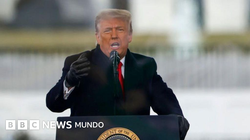 Trump demanda a la BBC por miles de millones de dólares por un reportaje en el que se editaron sus palabras
