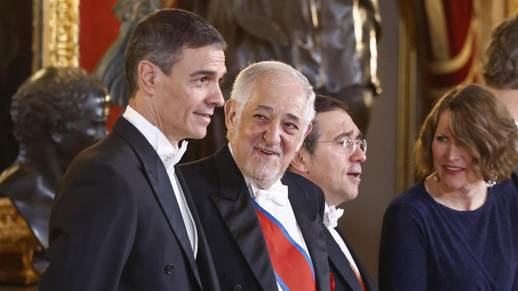 El Constitucional debe recordarle al Gobierno cuáles son sus obligaciones