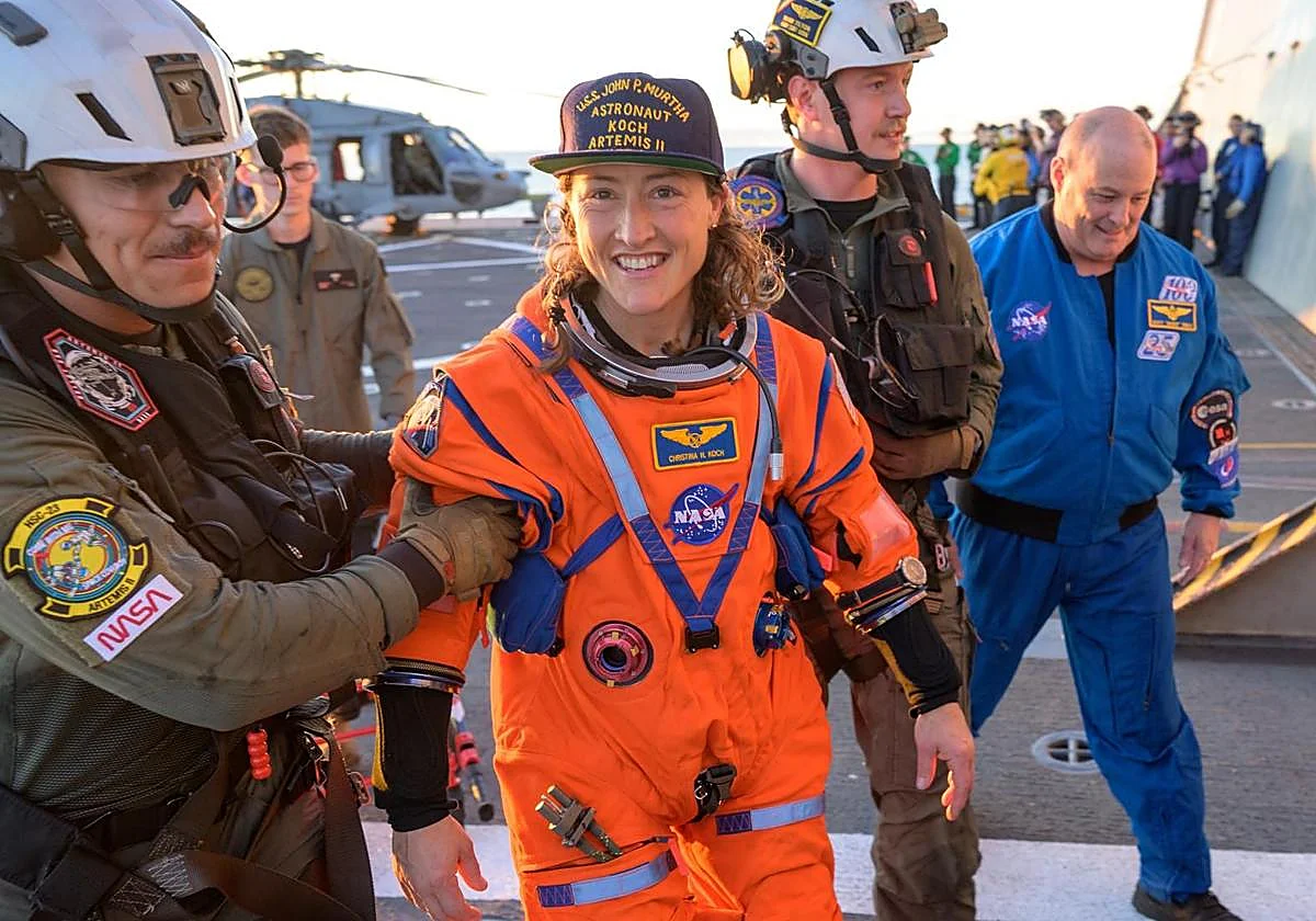 Los espectaculares vídeos de la histórica misión a la Luna: el amerizaje, la salida de los astronautas...
