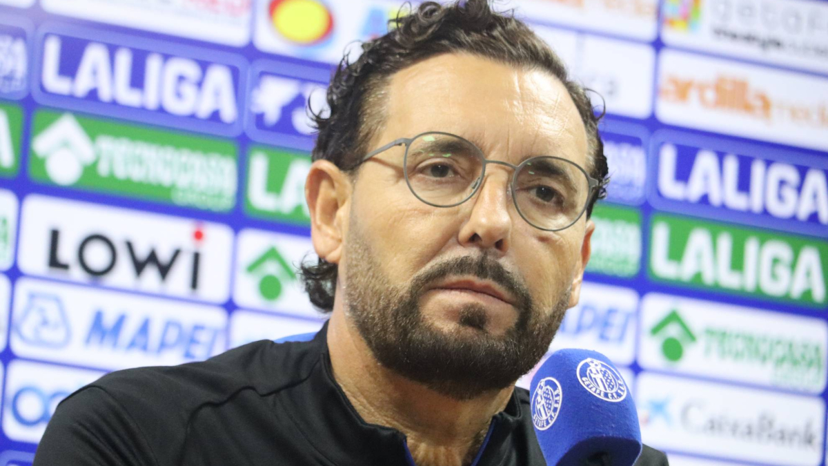 Bordalás sobre el cuadro de su despacho: “Es una foto que me identifica”