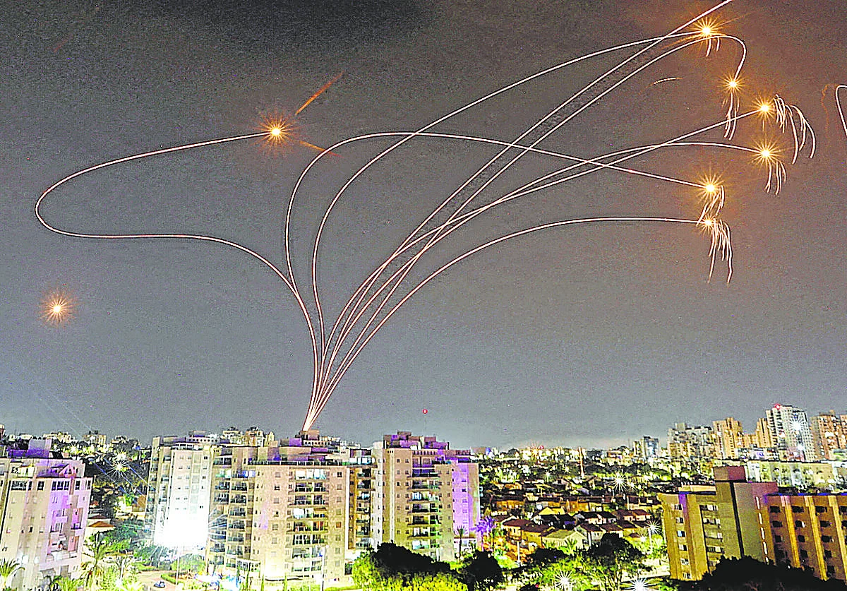 Quince años bajo la Cúpula de Hierro