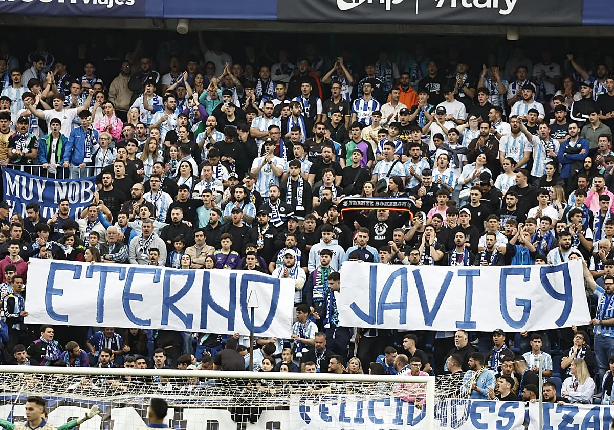 Los aficionados del Málaga recuerdan a Javi Gallardo, fallecido en un accidente en Pedregalejo