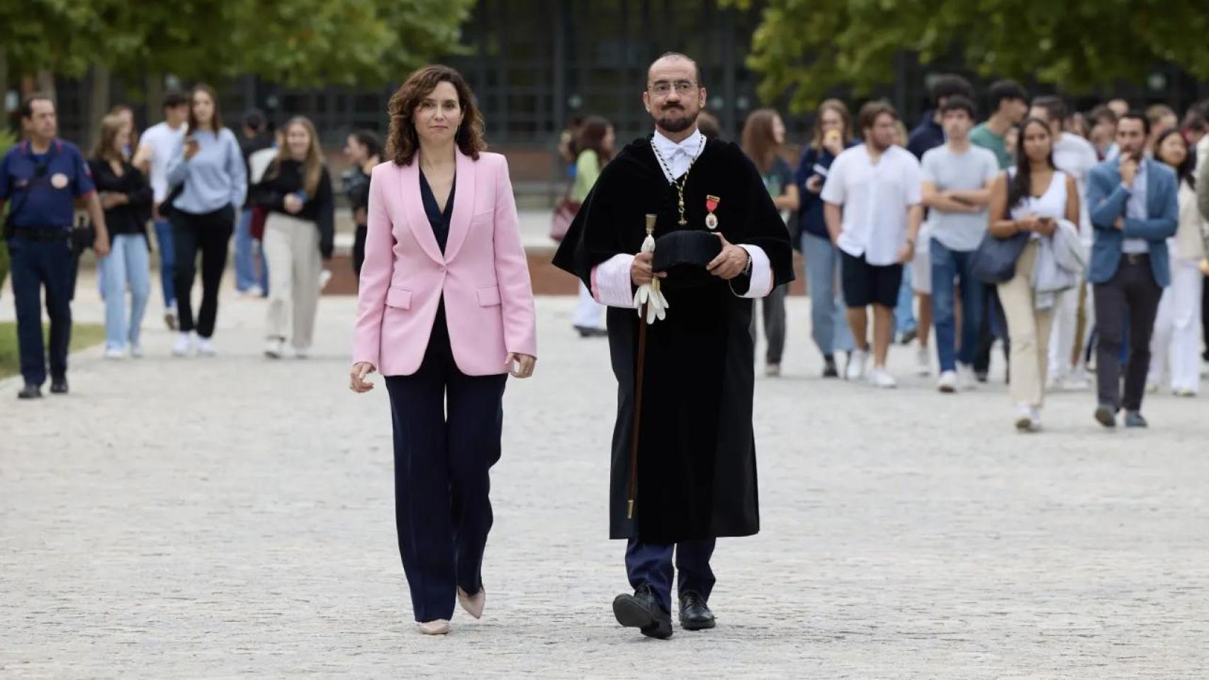 Ayuso convierte Madrid en la 'Oxford española': 40.000 extranjeros, 14 universidades privadas y 6 públicas