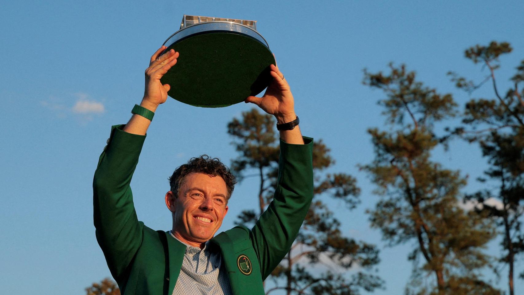 El norirlandés McIlroy resiste el asedio de sus rivales y conquista el Masters de Augusta por segundo año consecutivo