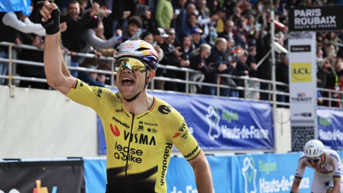 La victoria más revitalizante de Van Aert y su emotiva dedicatoria: "Perderle causó muchísimo dolor a todos"