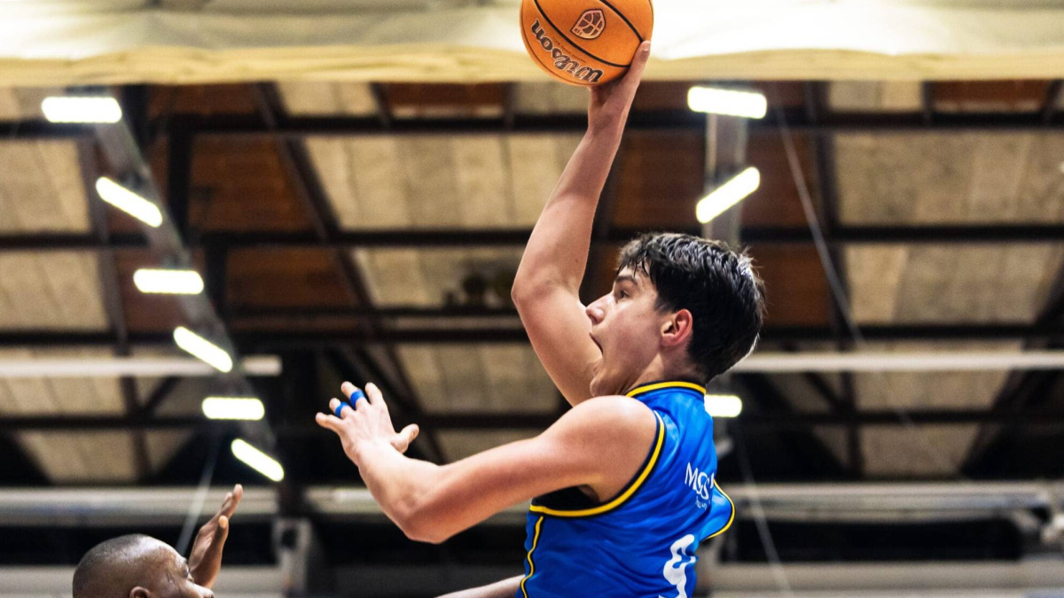 Andrés Amón, el coloso adolescente surgido de un patio de colegio que que impacta al baloncesto español