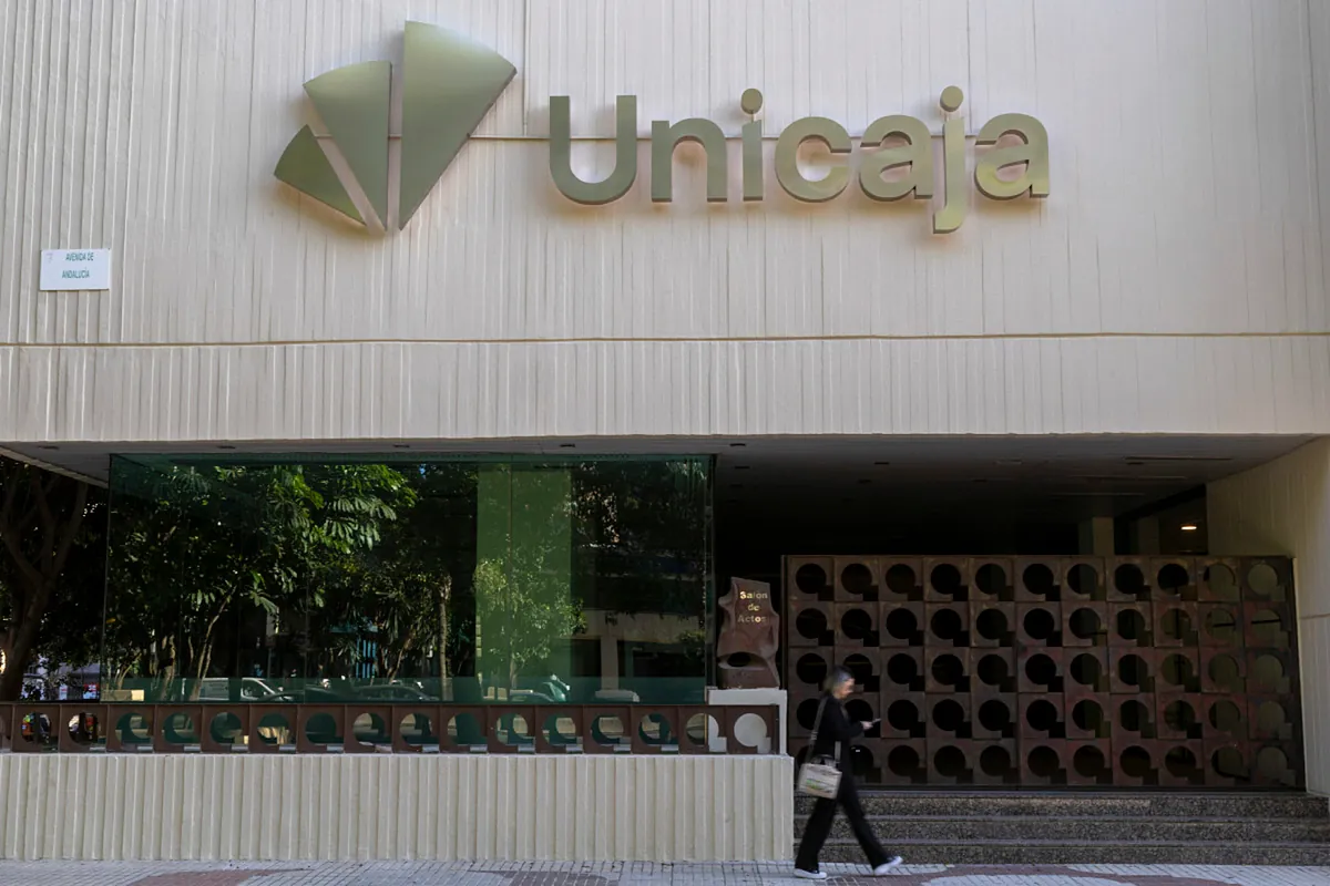 Unicaja analiza una operación con WiZink