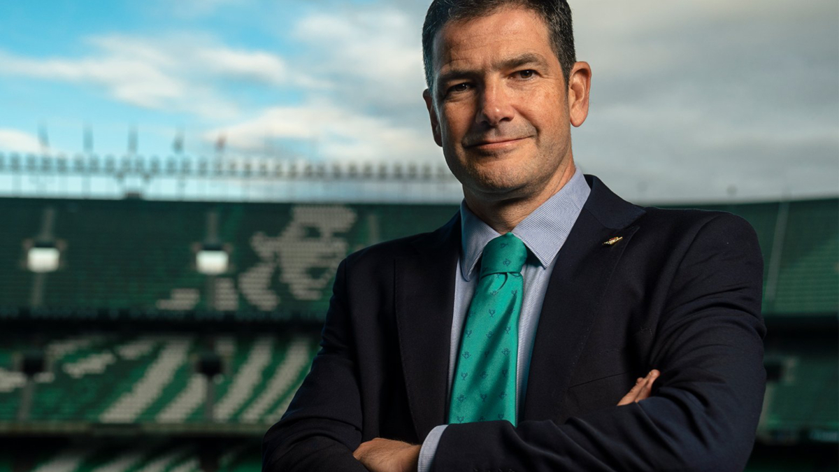 Alarcón: "Pellegrini aparece en todos los escenarios para la próxima temporada, no está en el debate"