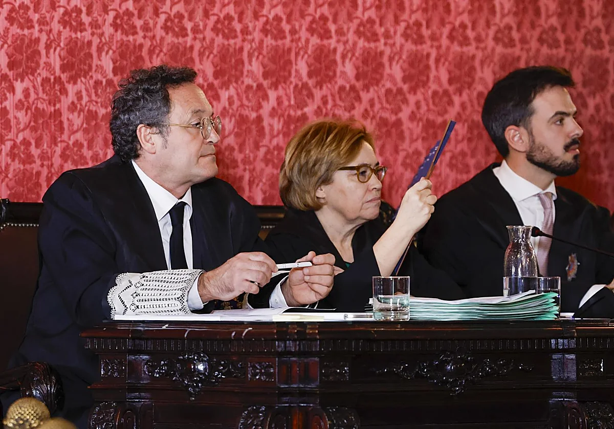 El ex fiscal general pide al Constitucional anular su condena por «irracional y arbitraria»