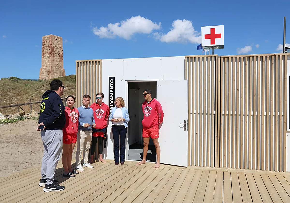 Marbella renueva los módulos de salvamento de las playas y amplía las ubicaciones