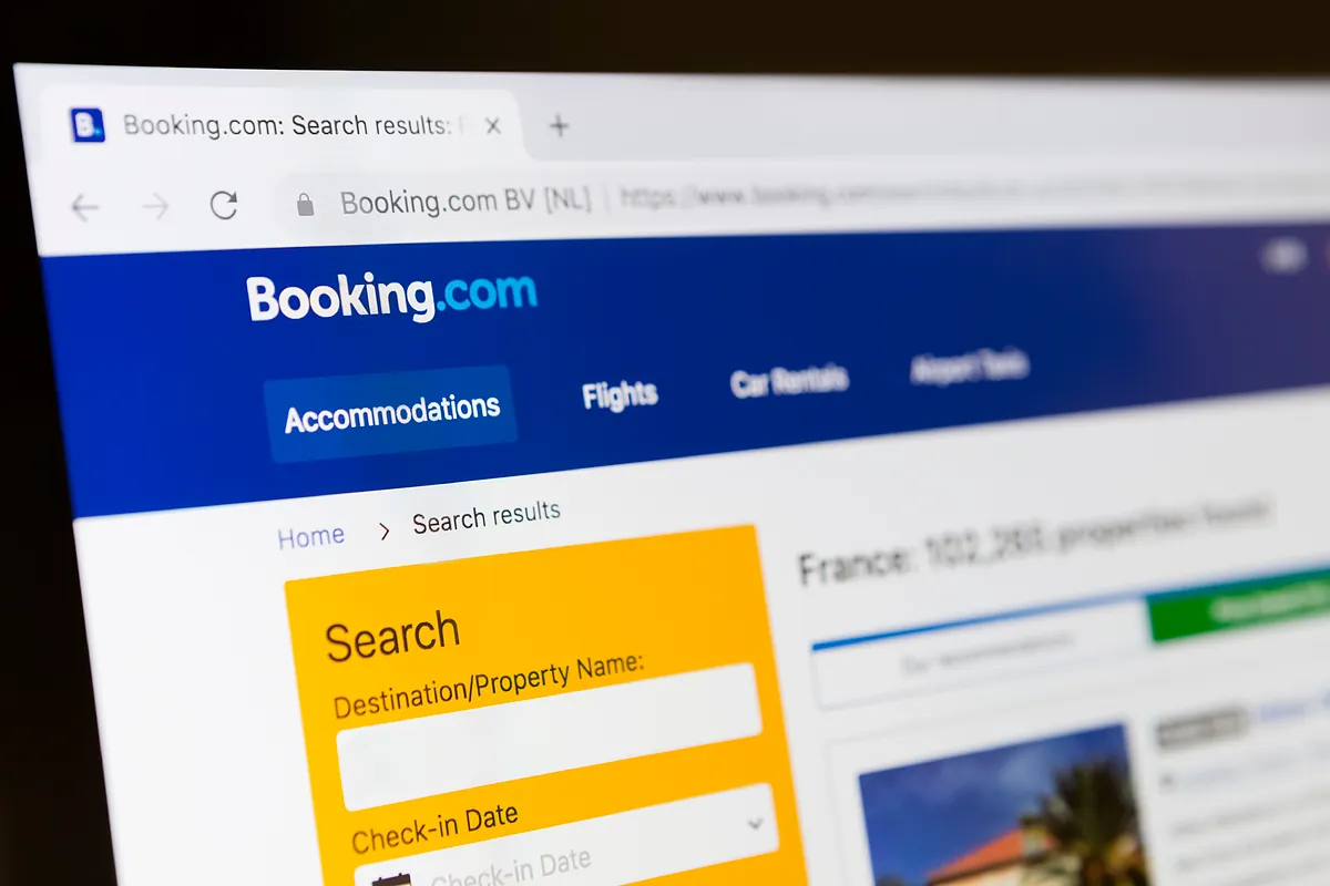 Booking sufre el robo de datos personales de sus clientes tras un ciberataque