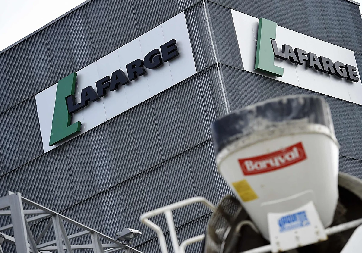 La Justicia francesa condena a la multinacional Lafarge por financiar a Estado Islámico en Siria