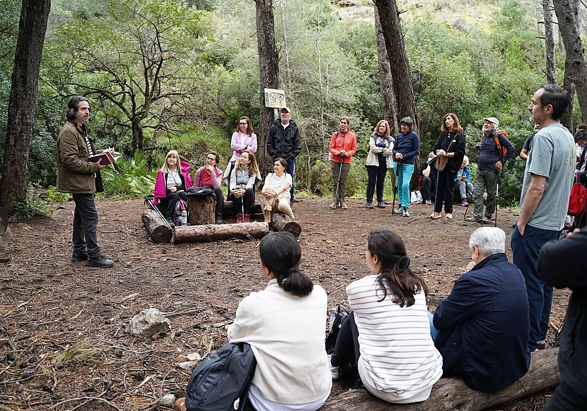 Marpoética lleva la poesía del sendero al mar, convirtiendo Marbella en escenario literario