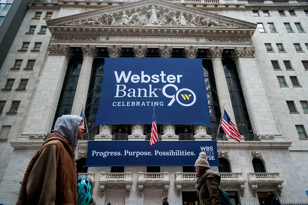 Santander estudia el futuro de una filial de crédito privado de Webster