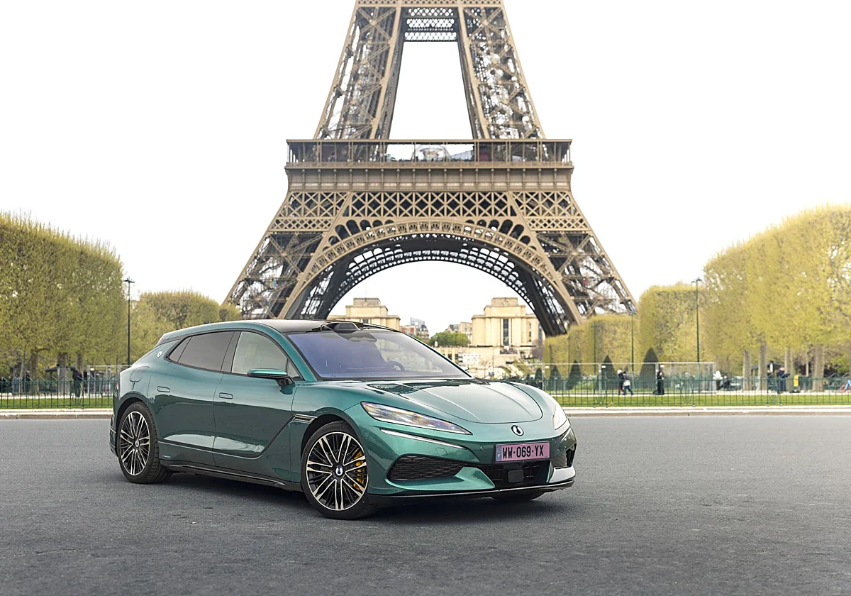 Ya hemos probado el Denza Z9GT, posiblemente el coche más revolucionario del momento