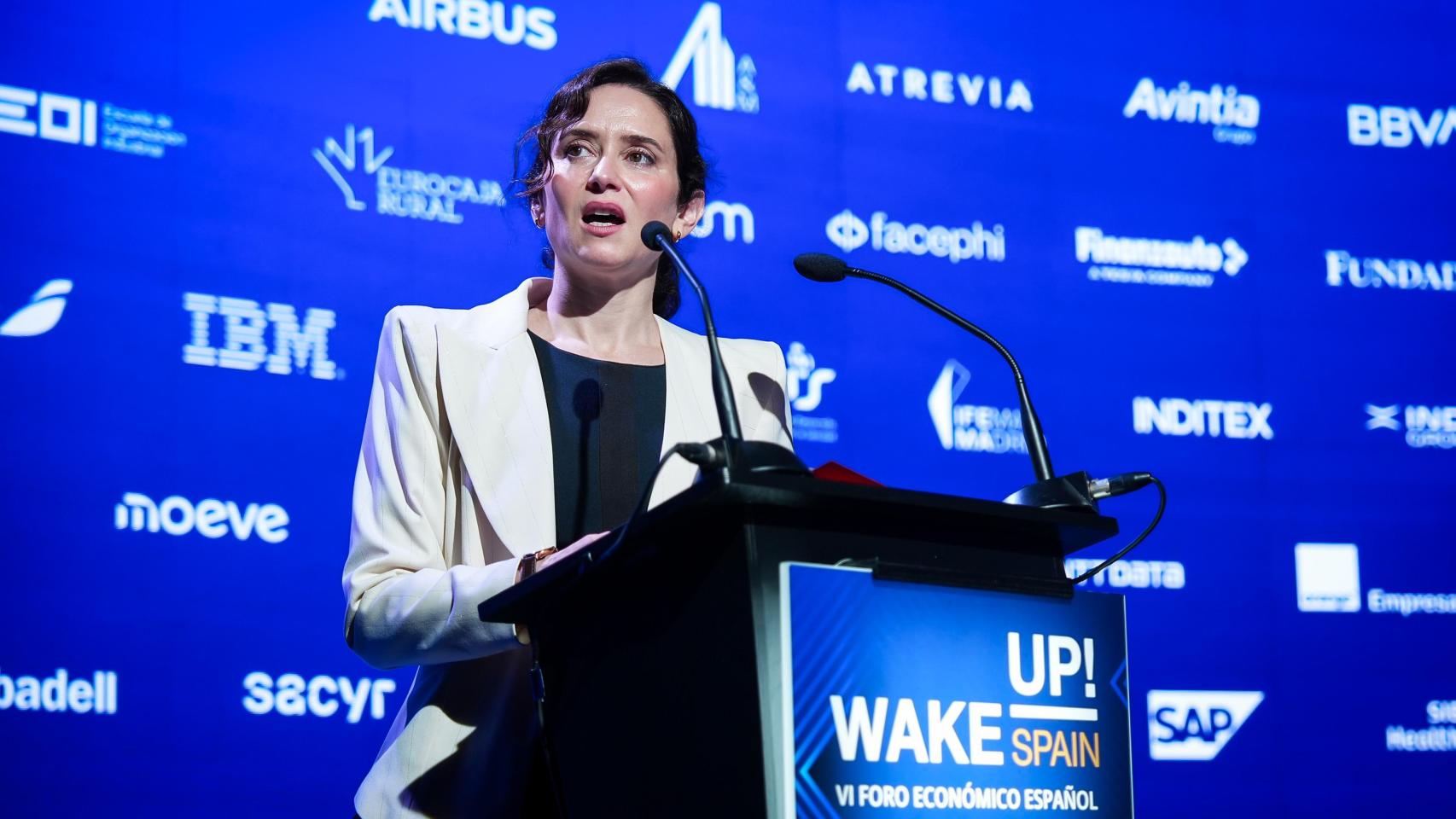 Ayuso reivindica la "verdadera separación de poderes" para seguir consolidando la marca España en el tejido empresarial