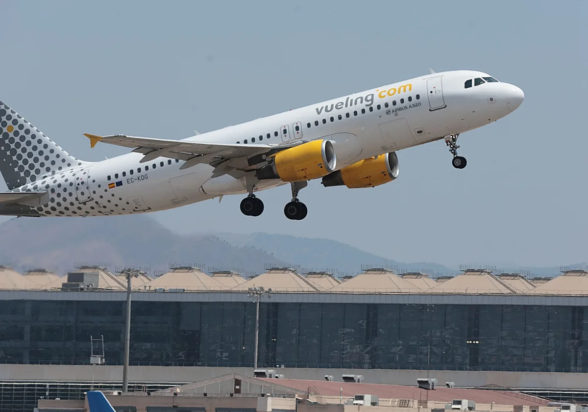 Vueling lanza una oferta de hasta el 20% para volar desde Málaga a Bruselas, Londres o Ibiza