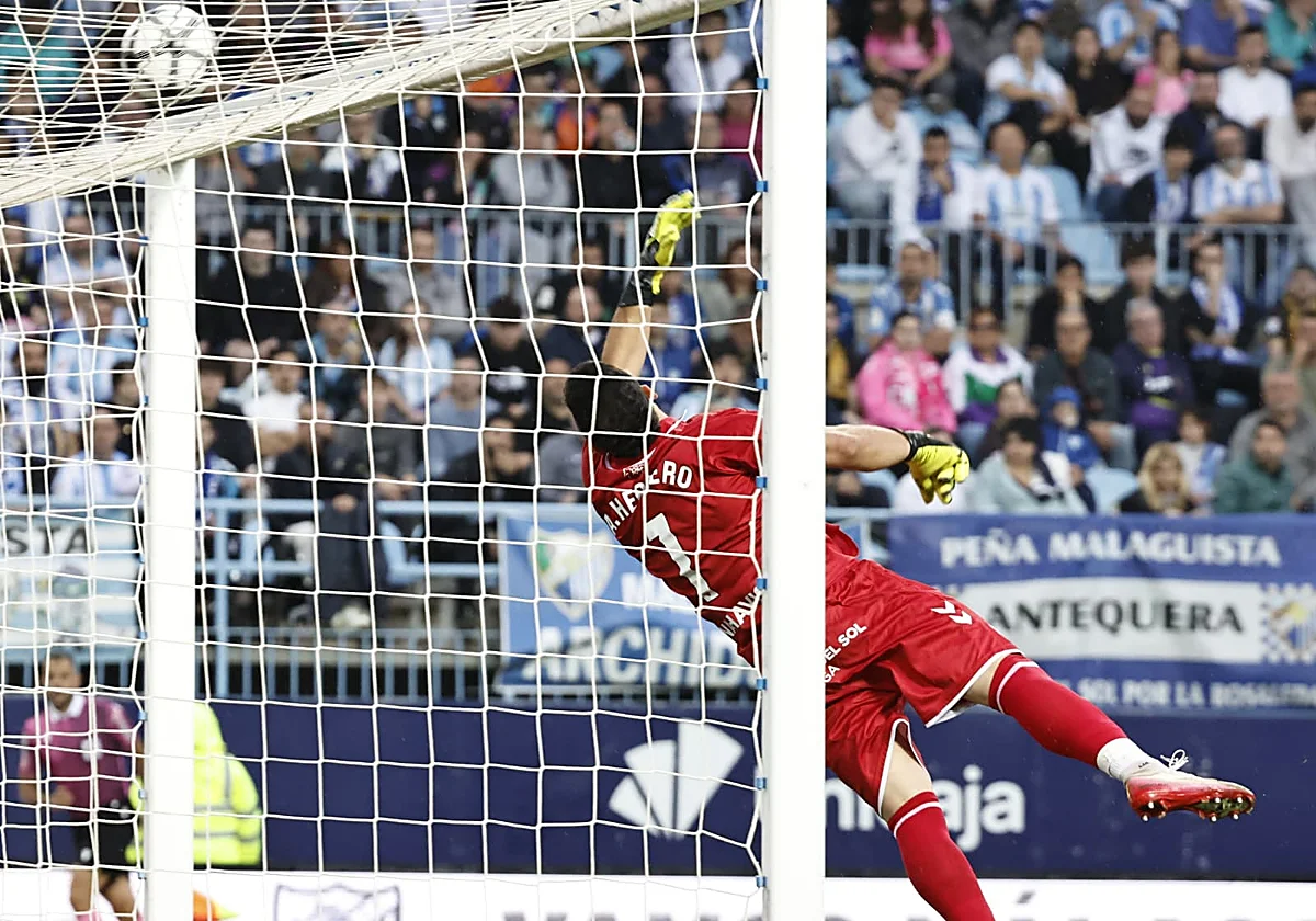 El CTA considera que hubo penalti de Alfonso Herrero a Miyashiro