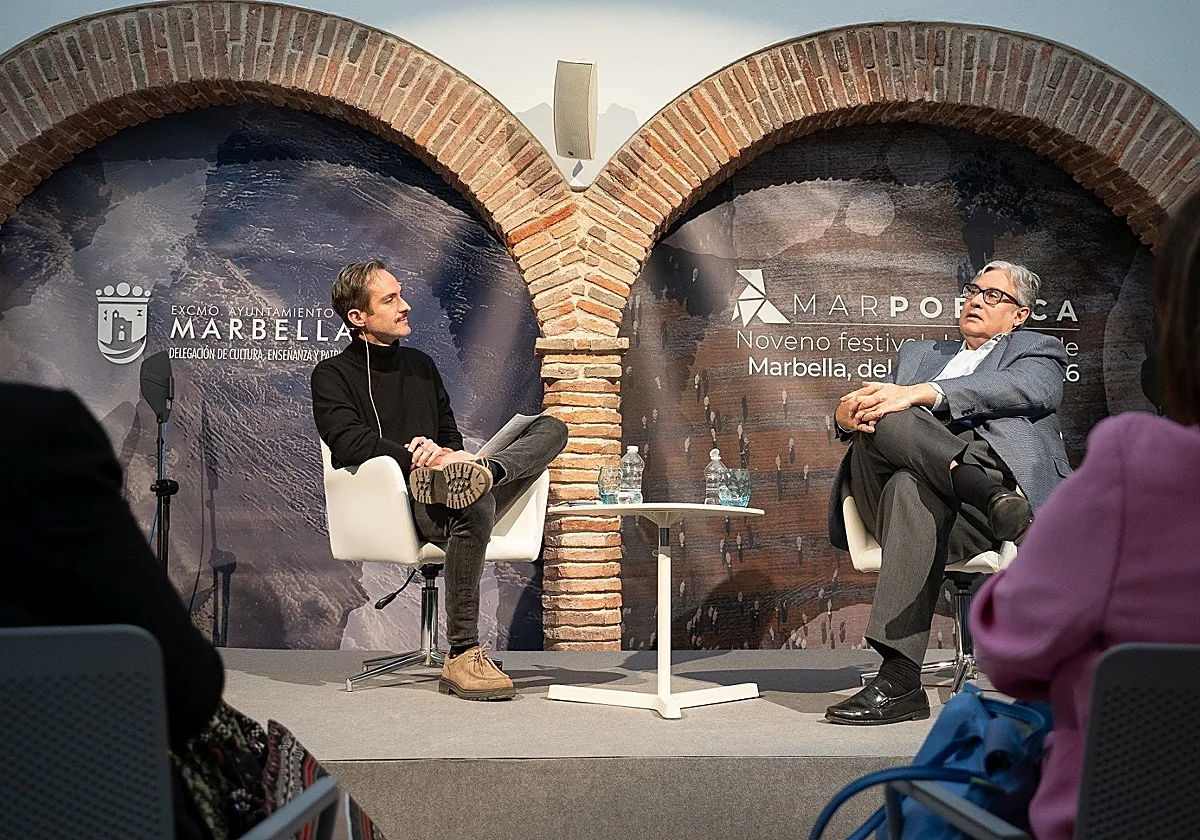 Juan Manuel de Prada inaugura en Marbella el ciclo 'Diálogos' de Marpoética con su viaje iniciático por Poe, Cervantes, Borges y Proust