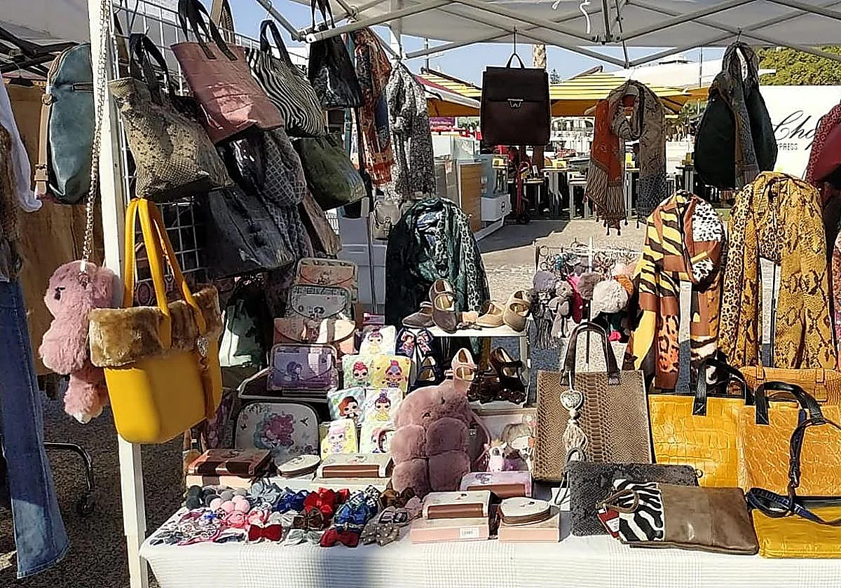 Mucha artesanía en los mercadillos de Málaga capital y provincia de este fin de semana de abril