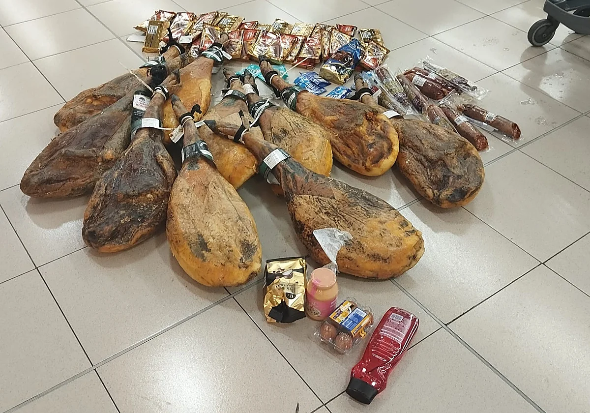 Intenta robar una decena de jamones de madrugada en un supermercado en Coín