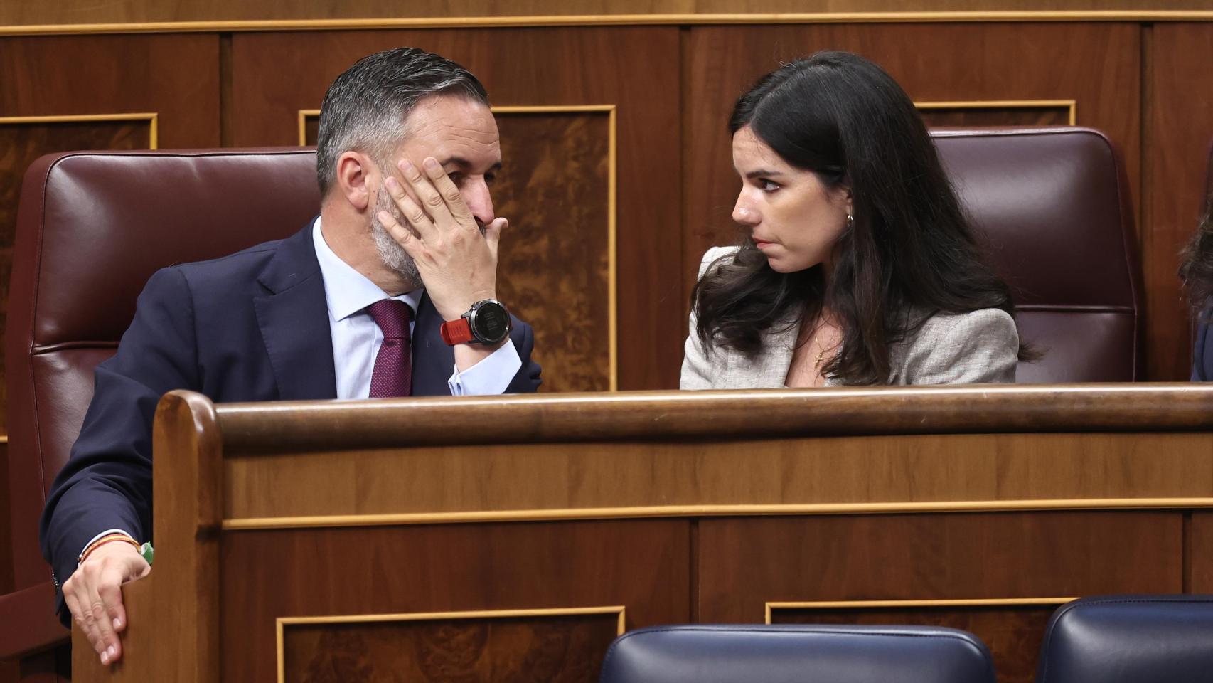 Vox intenta espaciar el anuncio de los pactos en Extremadura, Aragón y CyL para que el PP no pueda apuntarse el éxito