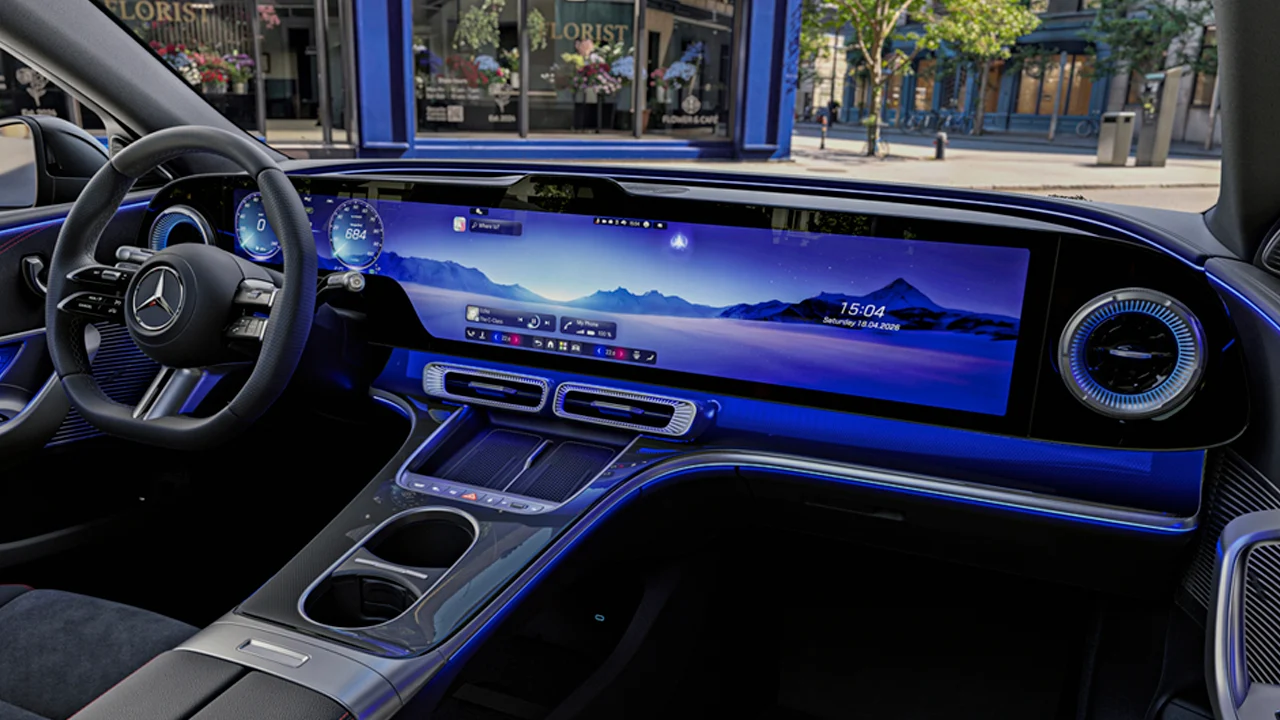 El nuevo Mercedes Clase C eléctrico está a punto de debutar y su deslumbrante interior es una señal clara