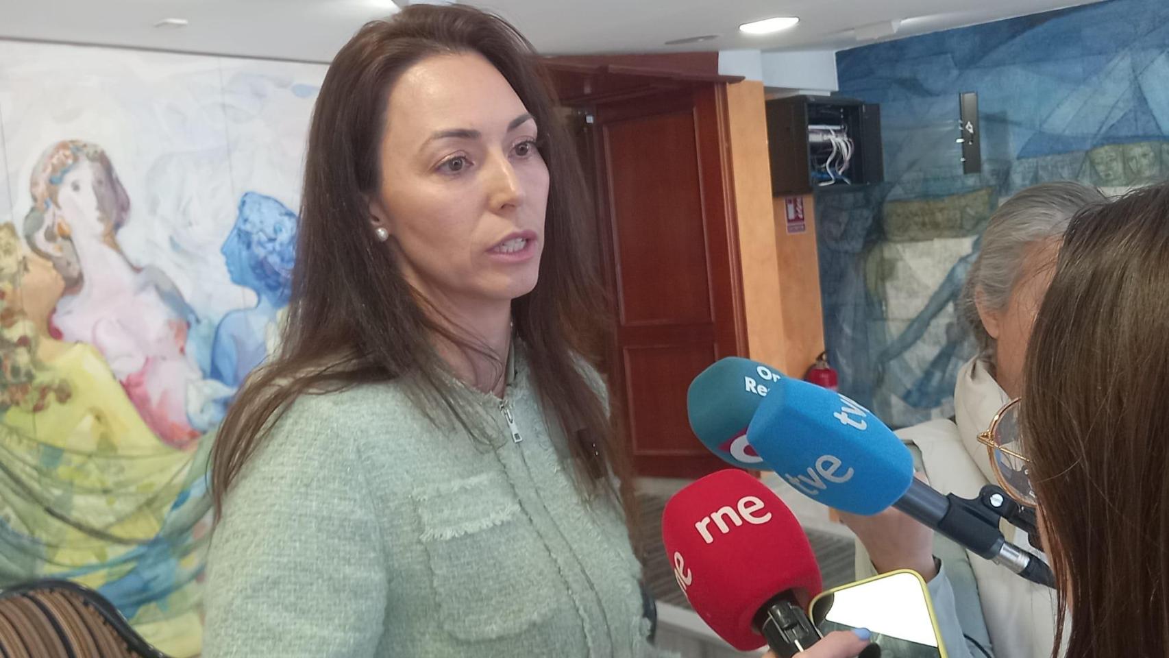 La exvicesecretaria nacional de afiliación de Vox advierte a Abascal que con sus purgas está “abocado al desastre electoral”