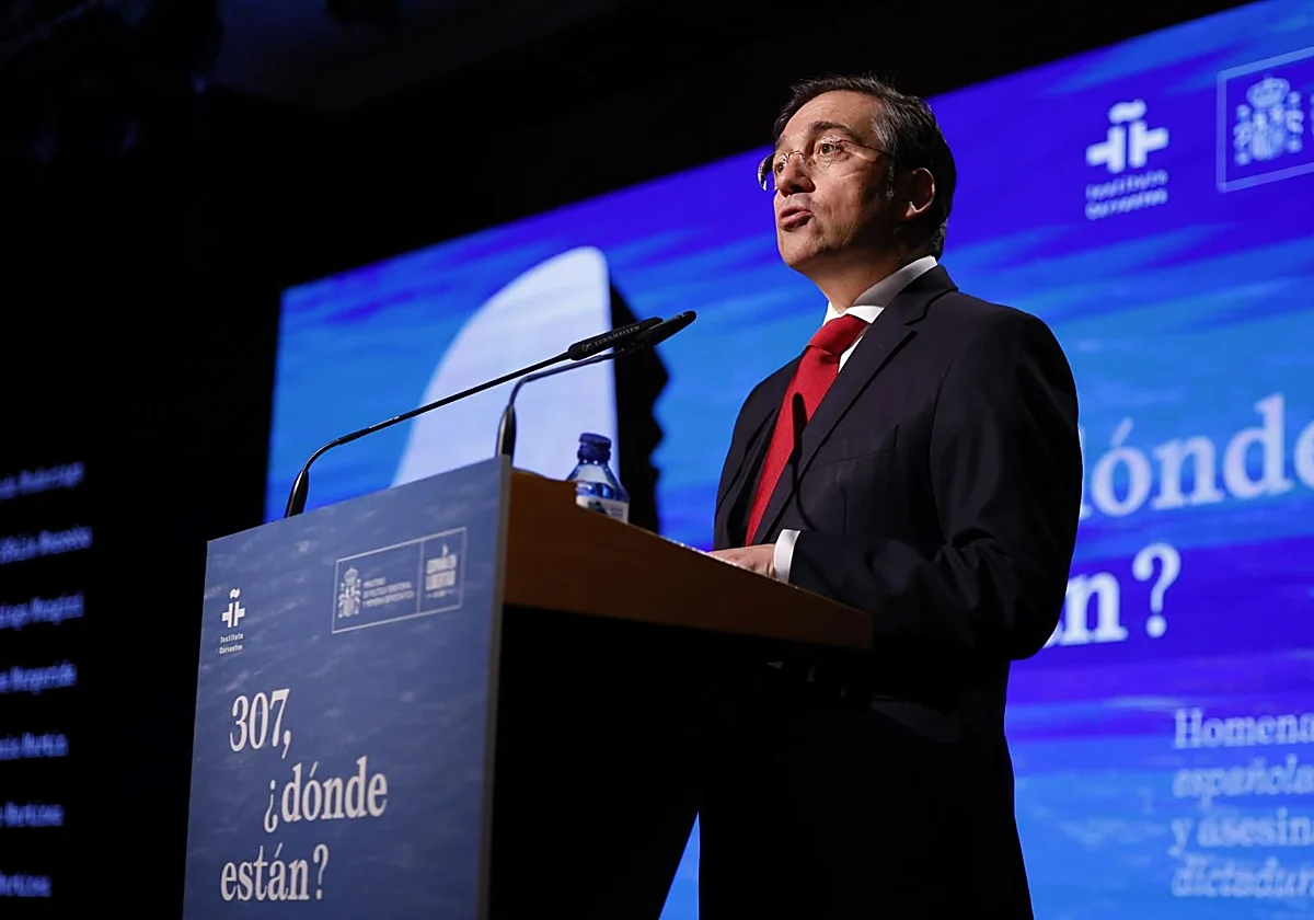 El Gobierno rinde homenaje a los 302 desaparecidos españoles durante la dictadura argentina