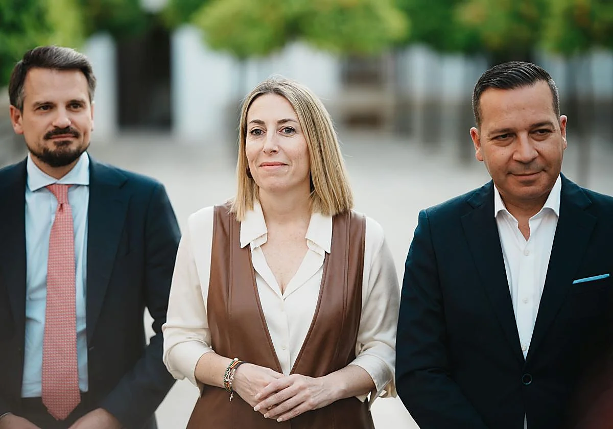 Un acuerdo de once medidas para un Ejecutivo «de coalición único» en Extremadura