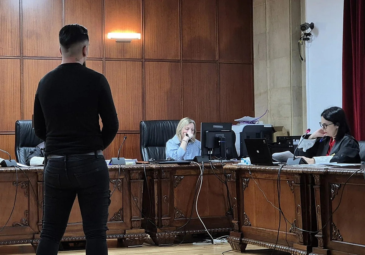 «Tampoco soy un monstruo»: A juicio por encerrar a su pareja y su hija en su casa de Linares una semana
