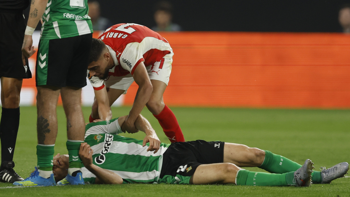 Diego Llorente ironiza sobre la actuación del colegiado: "Le felicito"